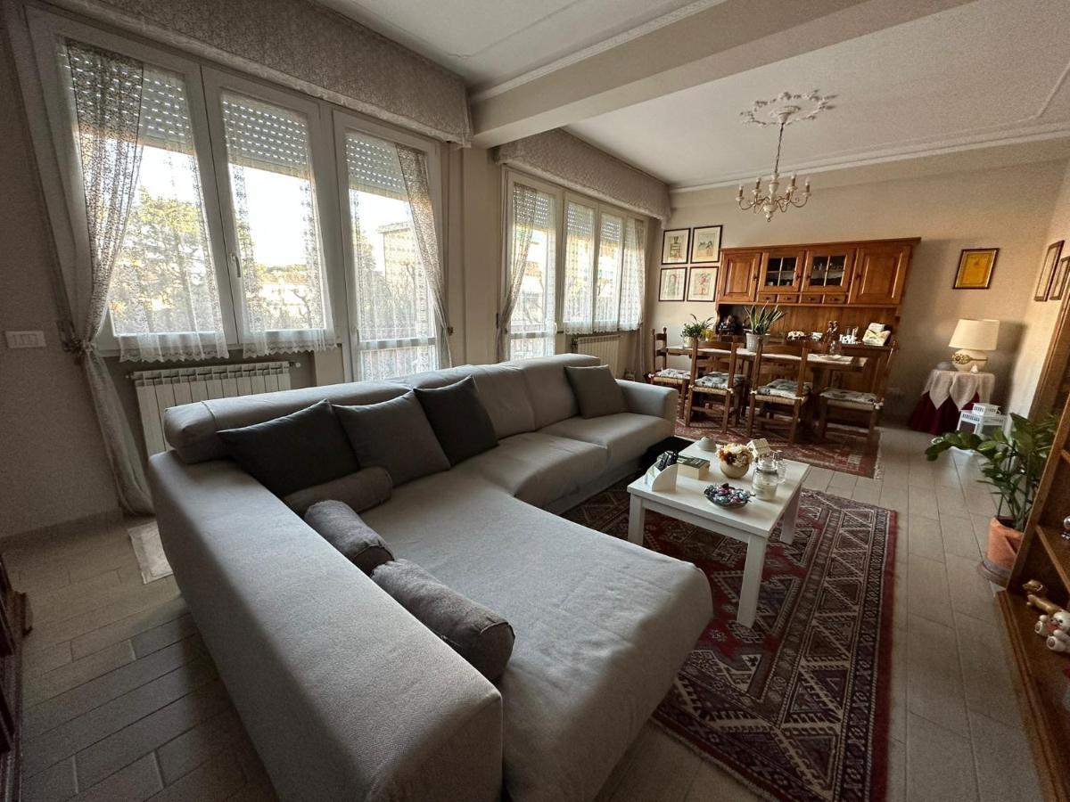 Casa Alessia Apartment ลุคคา ภายนอก รูปภาพ