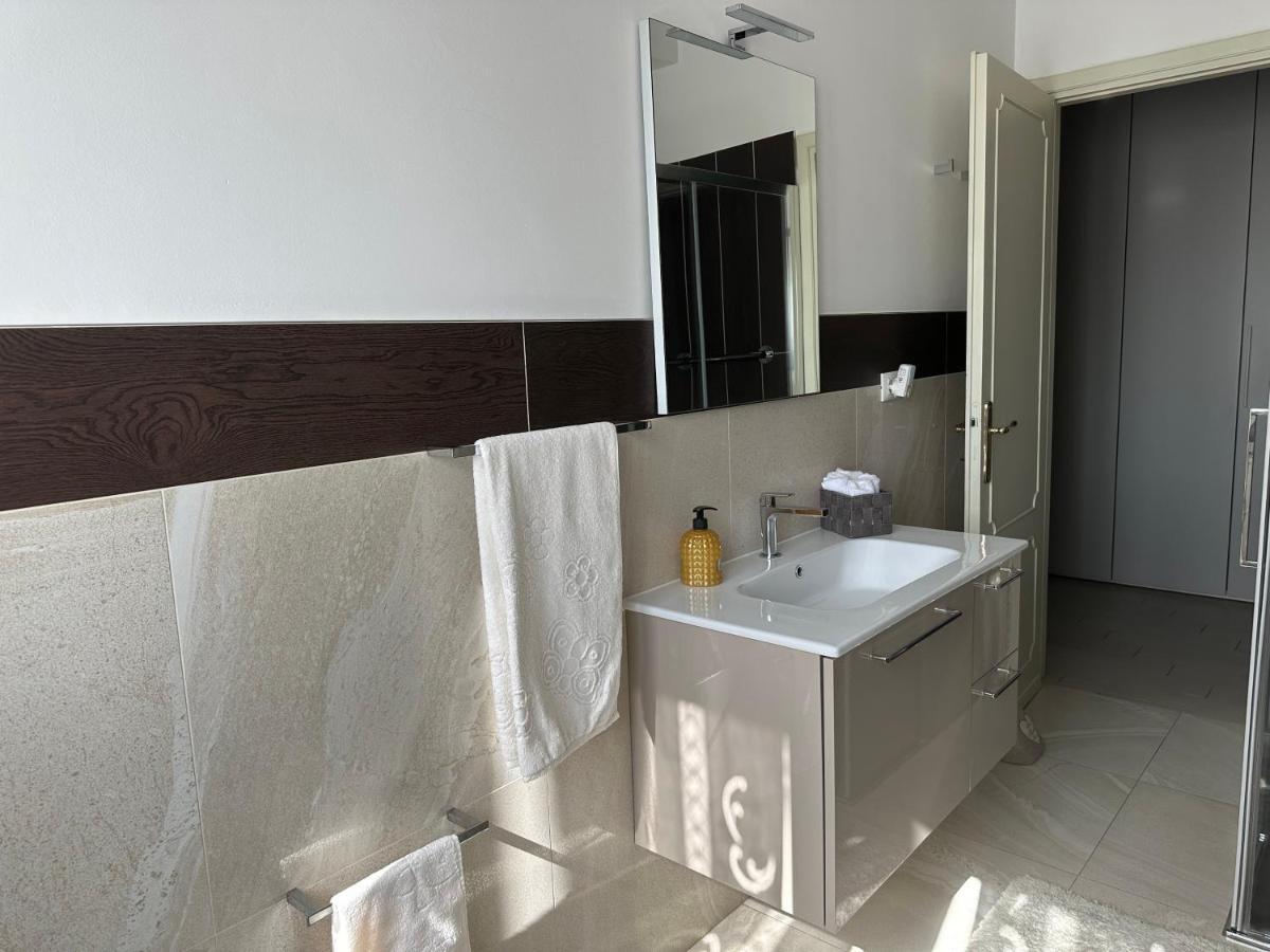 Casa Alessia Apartment ลุคคา ภายนอก รูปภาพ